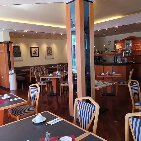 Main Eckert 3 Hotel 3*