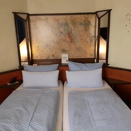 Hotell Main Eckert 3 3*